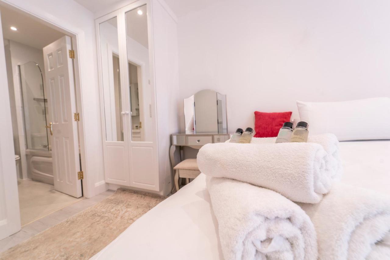 Luxurious Seaside Apartment Galway Esterno foto