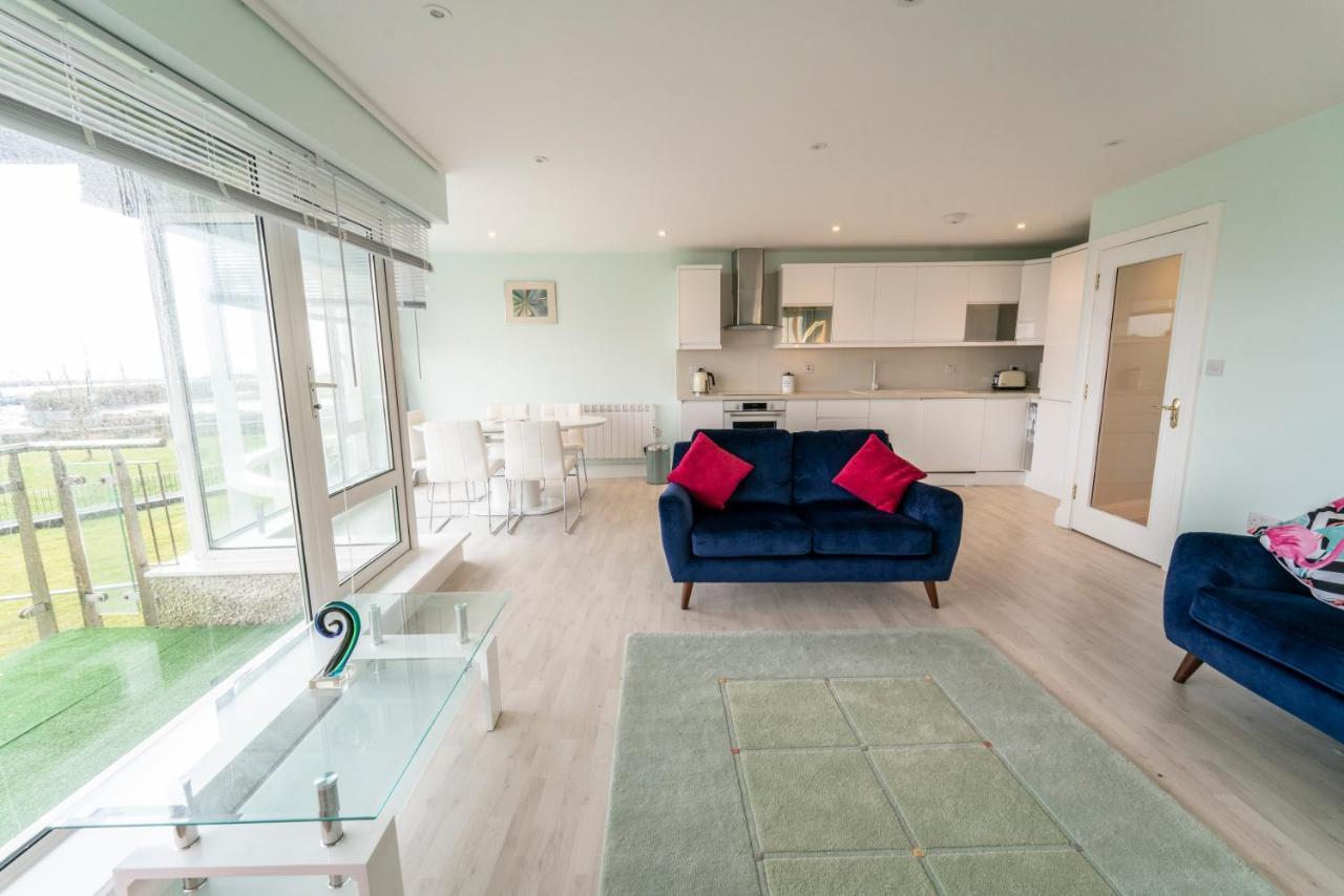 Luxurious Seaside Apartment Galway Esterno foto